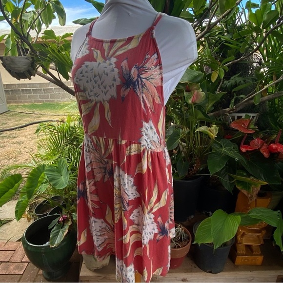 Roxy super cute! Zipper back adjustable straps - Picture 9 of 11